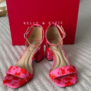 Kelly & Katie Pink & Red Floral Block Heel Sandals with Ankle Strap Sz 6 New